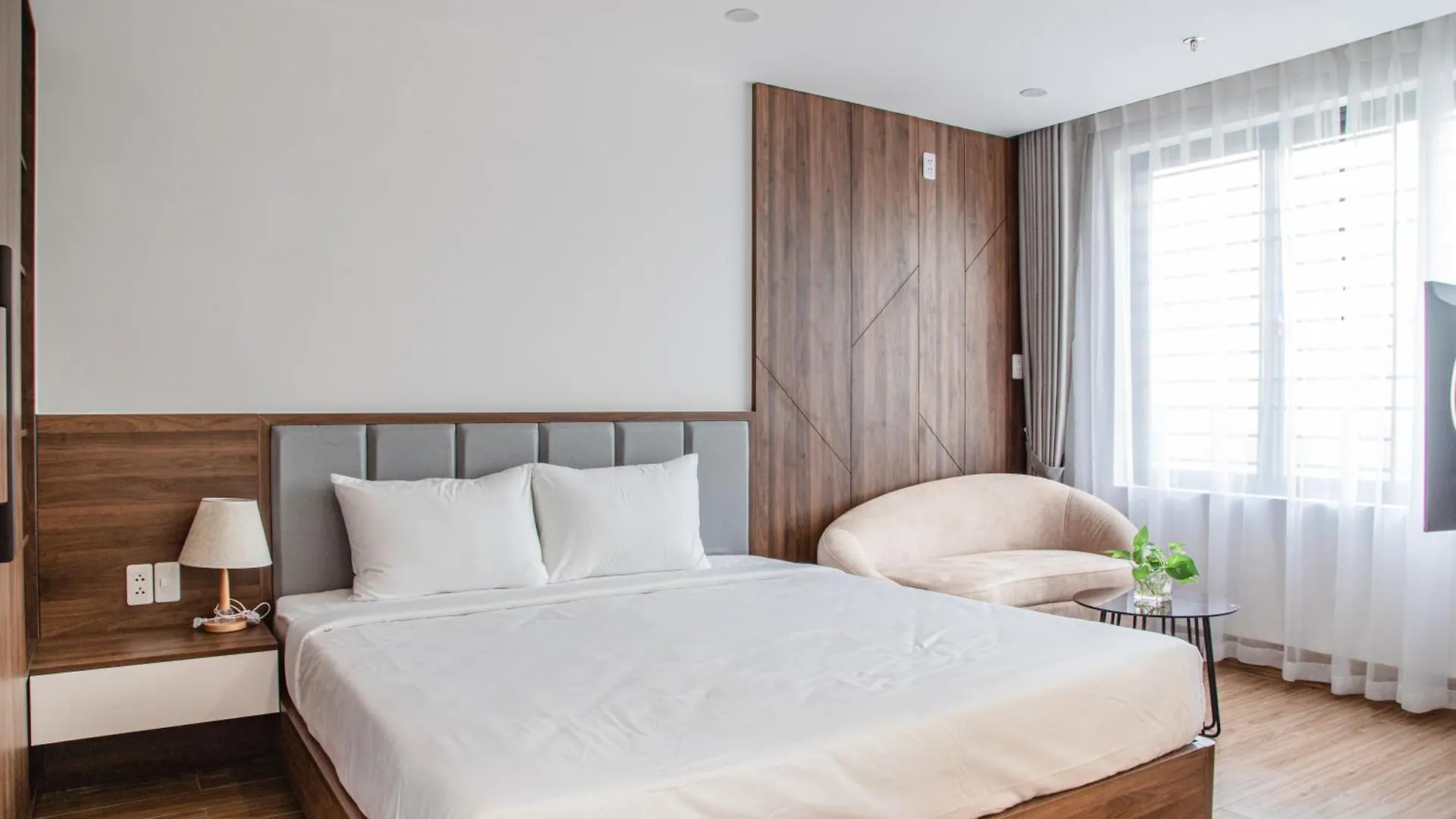 Laurel Danang Apartment  Da Nang